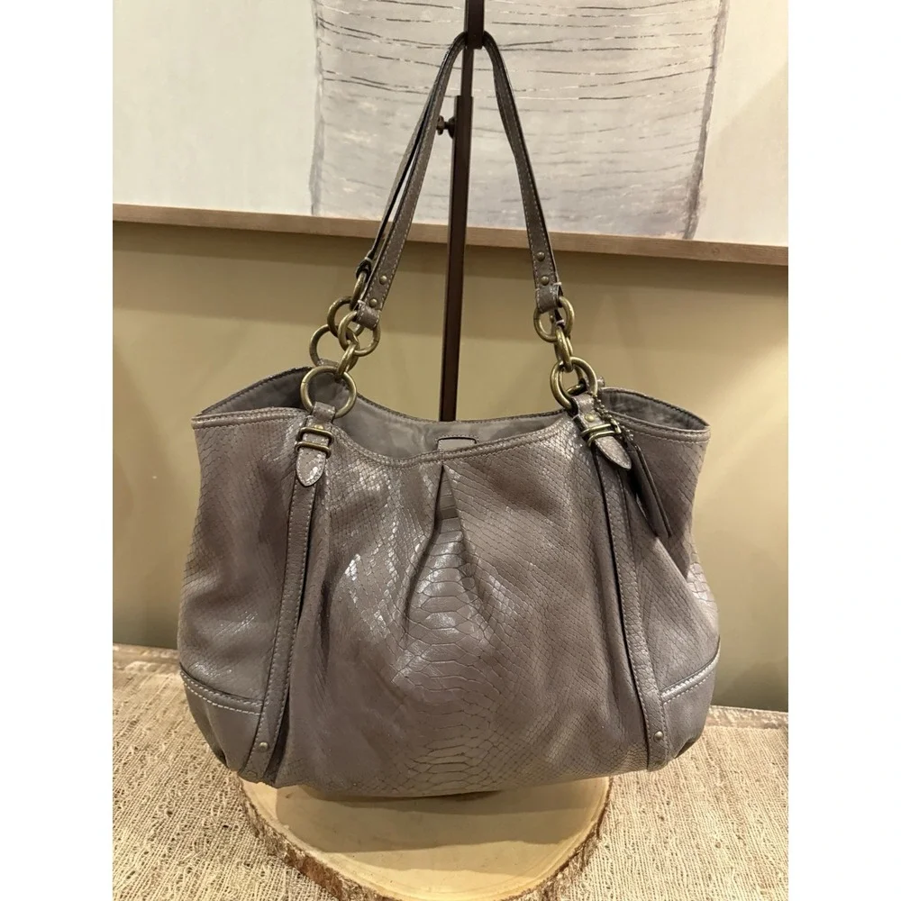Coach Gray snakeskin Leather Embossed Triple Section Shoulder Bag‎ Purse 16834